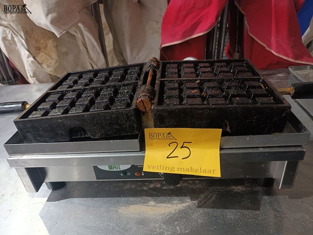 Lot 25 - professioneel wafelijzer matt - afbeelding 1 van  3