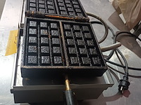 Lot 25 - professioneel wafelijzer matt - afbeelding 3 van  3