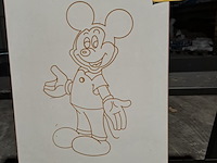 Lot 25 - pyrogravure mickey mouse op houten plaat - afbeelding 1 van  2