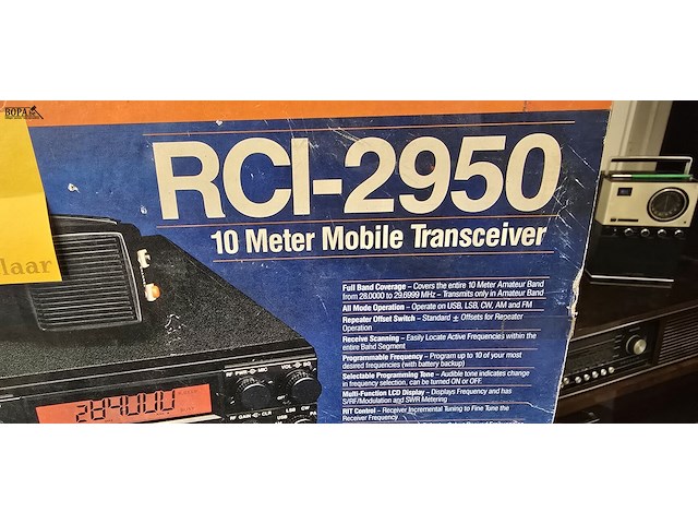 Lot 25 - rci-2950 10 m mobile tranceiver - afbeelding 2 van  4