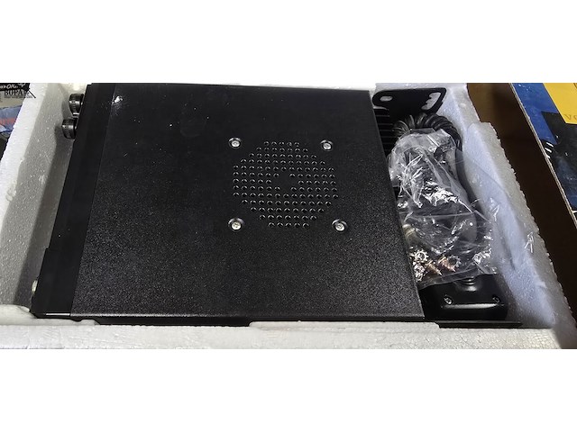 Lot 25 - rci-2950 10 m mobile tranceiver - afbeelding 3 van  4