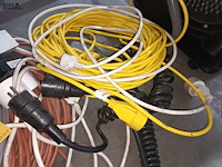 Lot 25 - resten kabels en verlengkabels - afbeelding 3 van  3