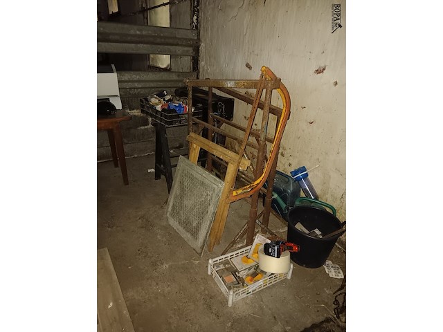 Lot 25 - schragen en onderdelen - afbeelding 1 van  6