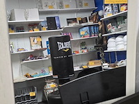 Lot 25 - set van 2 spiegels - afbeelding 2 van  3