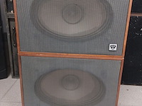 Lot 25 - speakers acec
