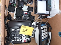 Lot 25 - telefoons en gsm’s. 13 stuks