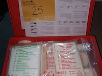 Lot 25 - verbanddoos gevuld - afbeelding 1 van  3