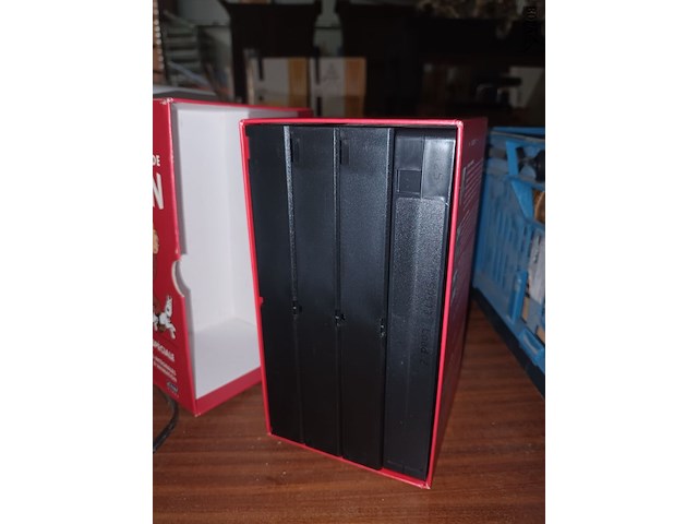 Lot 25 - verzamelbox tintin videocassettes - afbeelding 3 van  4