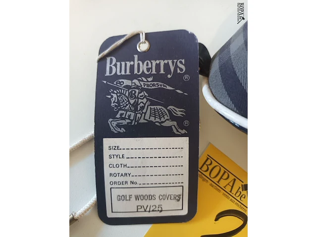 Lot 25 - vintage golf club covers burberrys. 3 stuks - afbeelding 3 van  3
