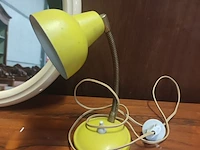 Lot 25 - vintage lampen en spiegel. 3 stuks - afbeelding 2 van  5