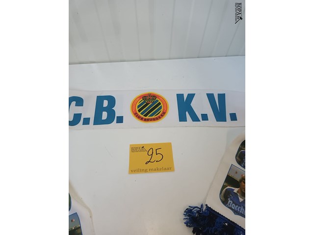Lot 25 - vintage sjaal club brugge bacchus - afbeelding 2 van  7