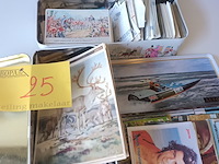 Lot 25 - vintage verzamel prentjes. 3 doosjes