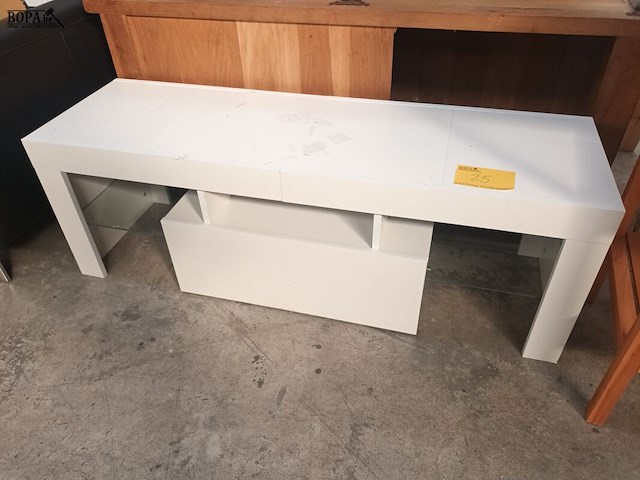 Lot 25 - wit tv meubel - afbeelding 1 van  2