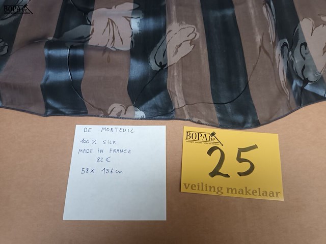 Lot 25 - zijden sjaal de morteuil - afbeelding 4 van  4