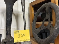 Lot 250 - claxon - 2 stuks + sportstuur
