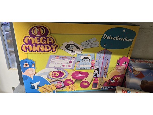 Lot 250 - gezelschapsspelen 4 stuks - afbeelding 2 van  6