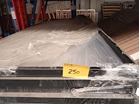 Lot 250 - lattenbodems en frames. 7 stuks - afbeelding 4 van  5