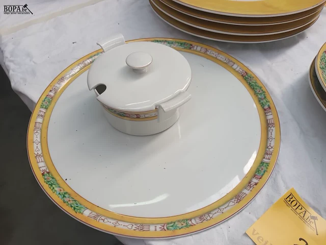 Lot 250 - limoges serviesdelen. 8 stuks - afbeelding 3 van  6