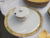 Lot 250 - limoges serviesdelen. 8 stuks - afbeelding 3 van  6