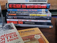 Lot 250 - lot boeken woi, woii, hitler - afbeelding 2 van  2