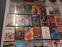 Lot 250 - muziekcassettes. 28 stuks - afbeelding 1 van  4