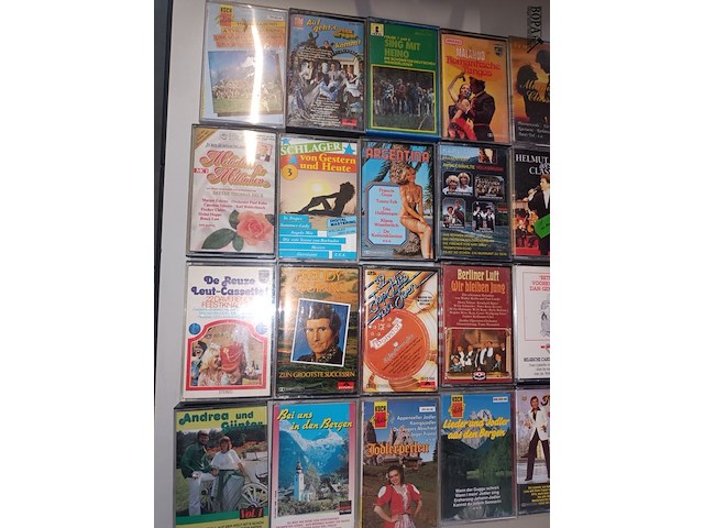 Lot 250 - muziekcassettes. 28 stuks - afbeelding 3 van  4
