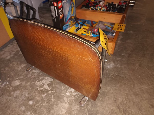 Lot 250 - retro hoedenplank - afbeelding 3 van  3