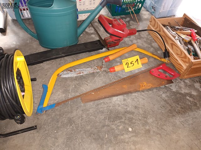 Lot 251 - gereedschap - afbeelding 1 van  4