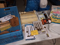 Lot 251 - keukengerei en bestek