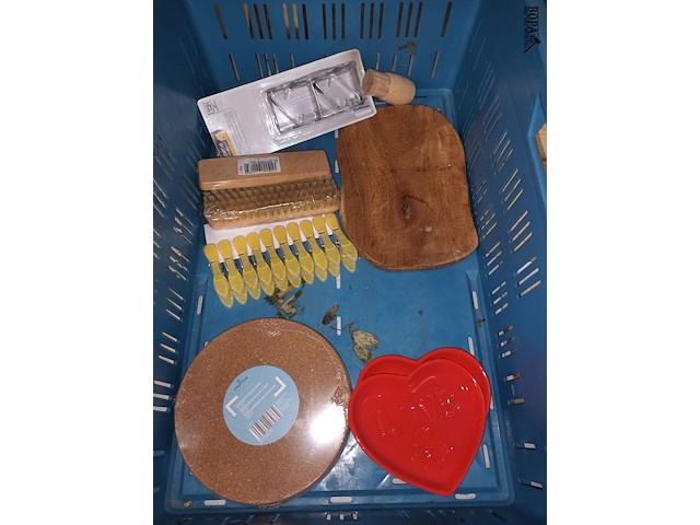 Lot 251 - keukengerei en bestek - afbeelding 2 van  6