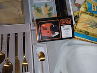 Lot 251 - keukengerei en bestek - afbeelding 4 van  6