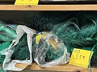 Lot 251 - lot beschermnetten