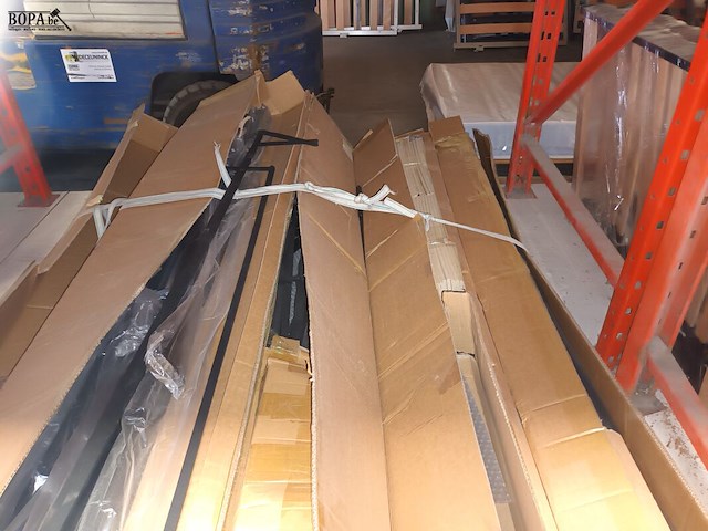 Lot 251 - montage materiaal voor lattenbodems - afbeelding 4 van  5
