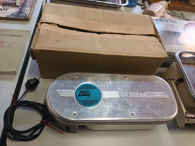 Lot 251 - retro keukengerei. 19 stuks - afbeelding 7 van  8