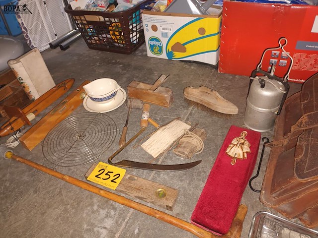 Lot 252 - brocante. 20 stuks - afbeelding 1 van  4