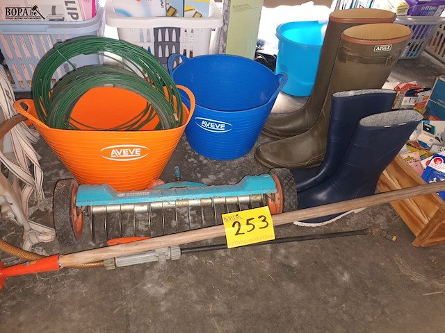 Lot 253 - gereedschap en doe-het-zelf materiaal - afbeelding 1 van  4