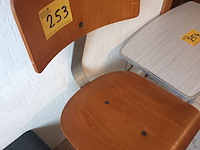 Lot 253 - industriële stoel - afbeelding 5 van  5