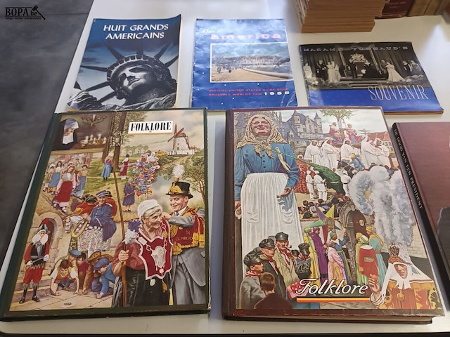 Lot 253 - oude boeken en tijdschriften. 45 stuks - afbeelding 6 van  7