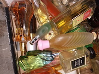 Lot 253 - parfum flessen, aangebroken. 25 stuks - afbeelding 2 van  3