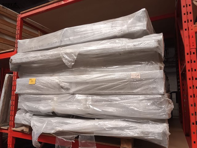 Lot 254 - bedframes. 6 stuks - afbeelding 1 van  3
