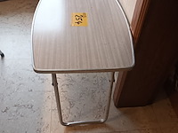 Lot 254 - kampeertafeltje - afbeelding 4 van  4