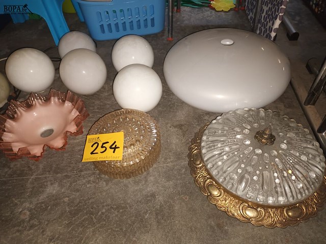 Lot 254 - lampenkappen. 15 stuks - afbeelding 2 van  4