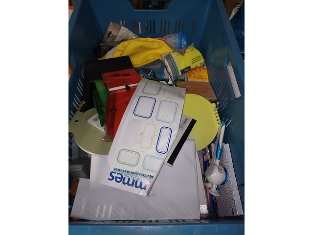 Lot 254 - lot kantoormateriaal - afbeelding 5 van  5