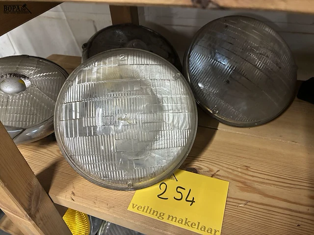 Lot 254 - mistlichten - 4 stuks - afbeelding 1 van  1