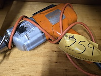 Lot 254 - tapmachine - afbeelding 1 van  4