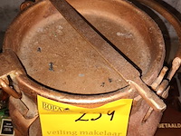 Lot 254 - verkoperde melkkit - afbeelding 2 van  3