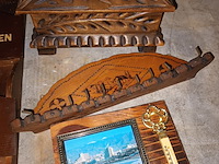 Lot 255 - houten decoratie. 5 stuks - afbeelding 3 van  4