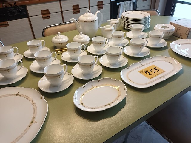Lot 255 - koffieservies villeroy - afbeelding 2 van  6