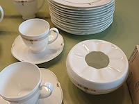 Lot 255 - koffieservies villeroy - afbeelding 6 van  6