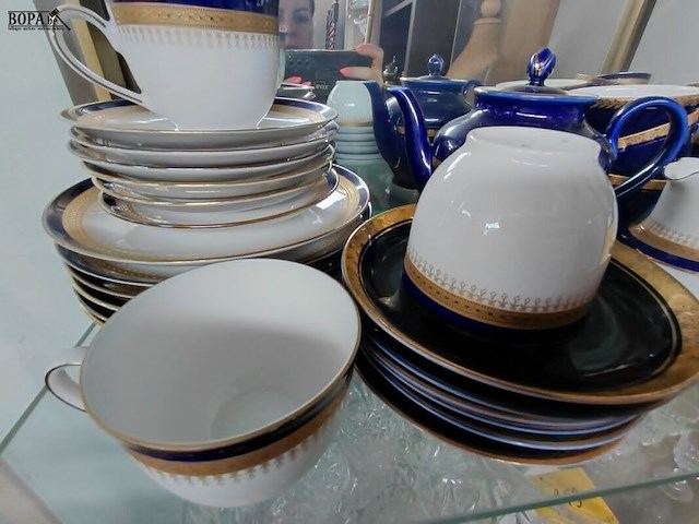 Lot 255 - koffieservies winterling kobalt blauw en goud + russisch ser - afbeelding 9 van  9